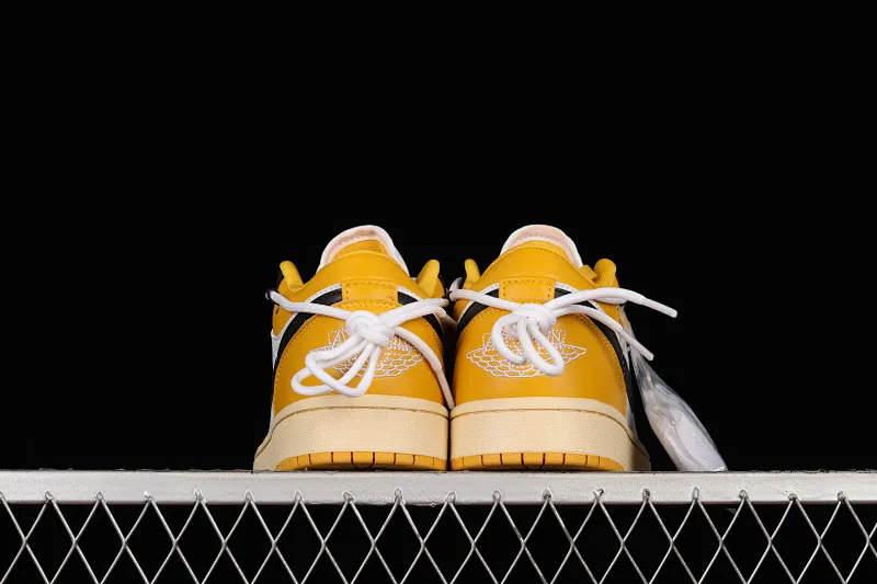 All categories Air Jordan Jordan series basketball shoes Air Jordan 1 Low Z version Air Jordan 1 Low AJ1 Joe 1 customized version Vibe flavor deconstruction Sports culture basketball shoes 553560-171